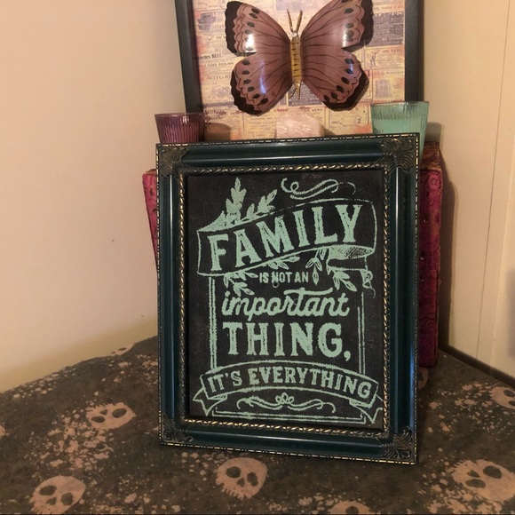 Vintage OOAK Handpainted Shabby Chic “Family Is Not An Important Thing…” Frame - Picture 1 of 16